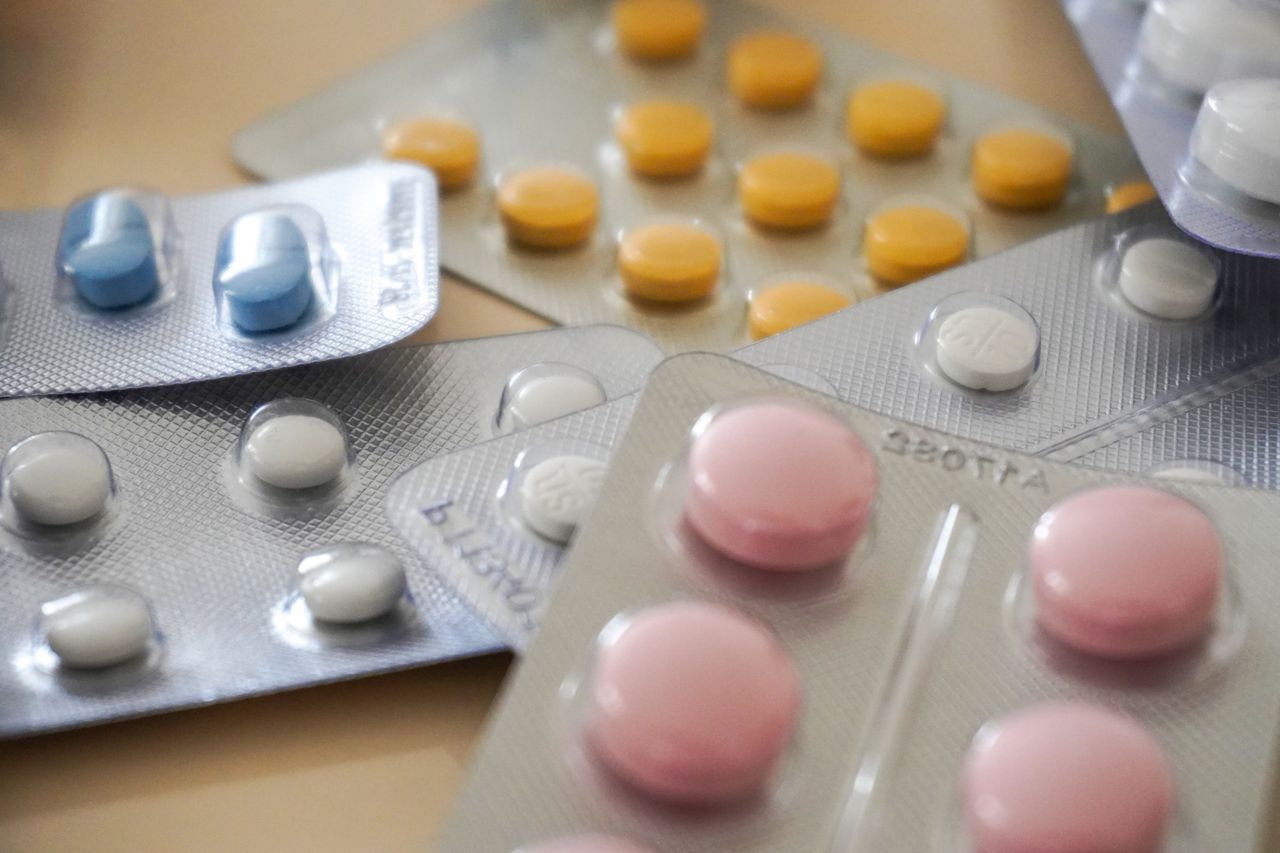 Levenslange medicatie na genderoperatie — verwijzing